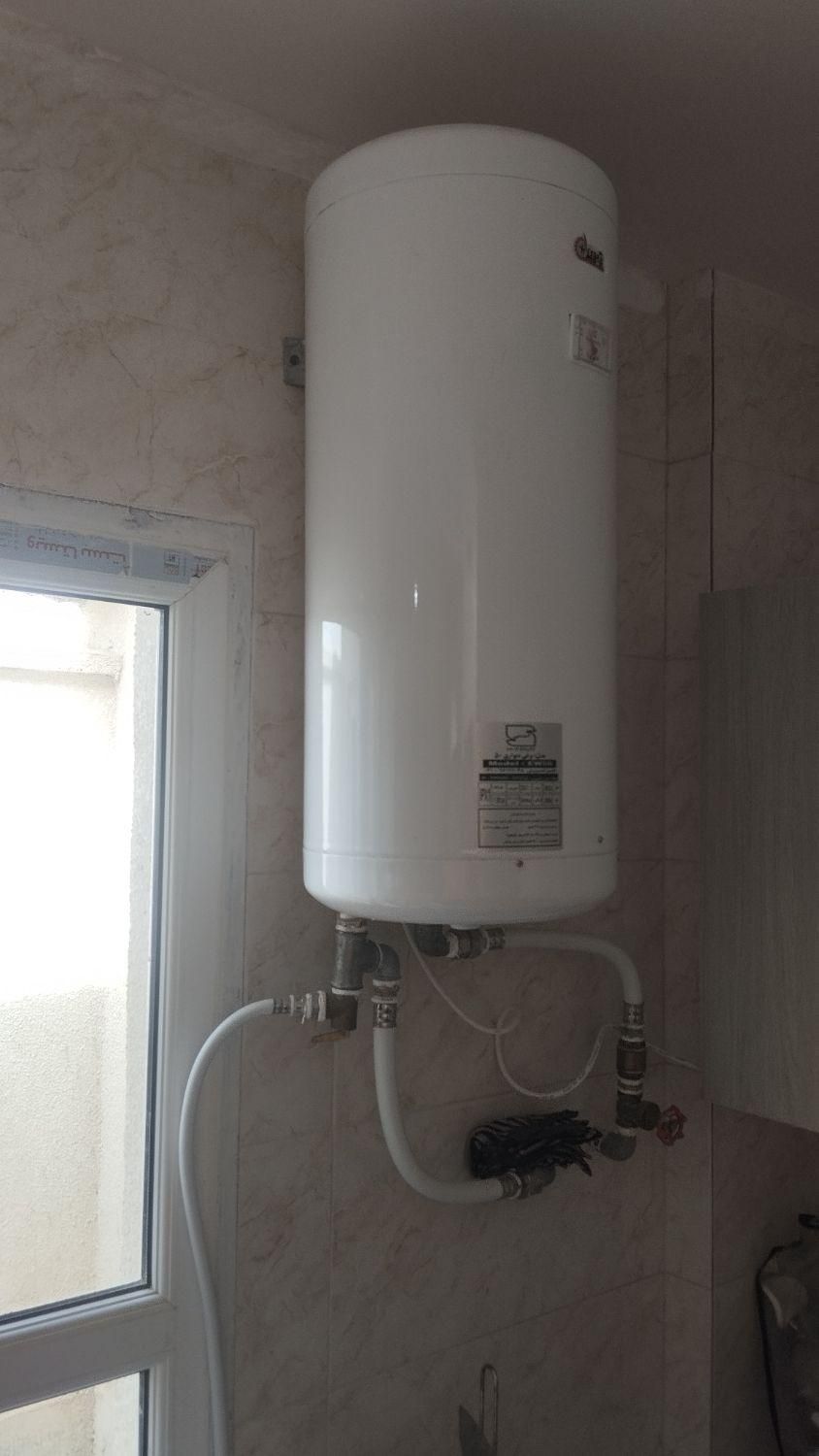 تعمیر سرویس نصب اسپیلت لوله کشی آبگرمکن پمپ آب|خدمات پیشه و مهارت|کنارک, |دیوار