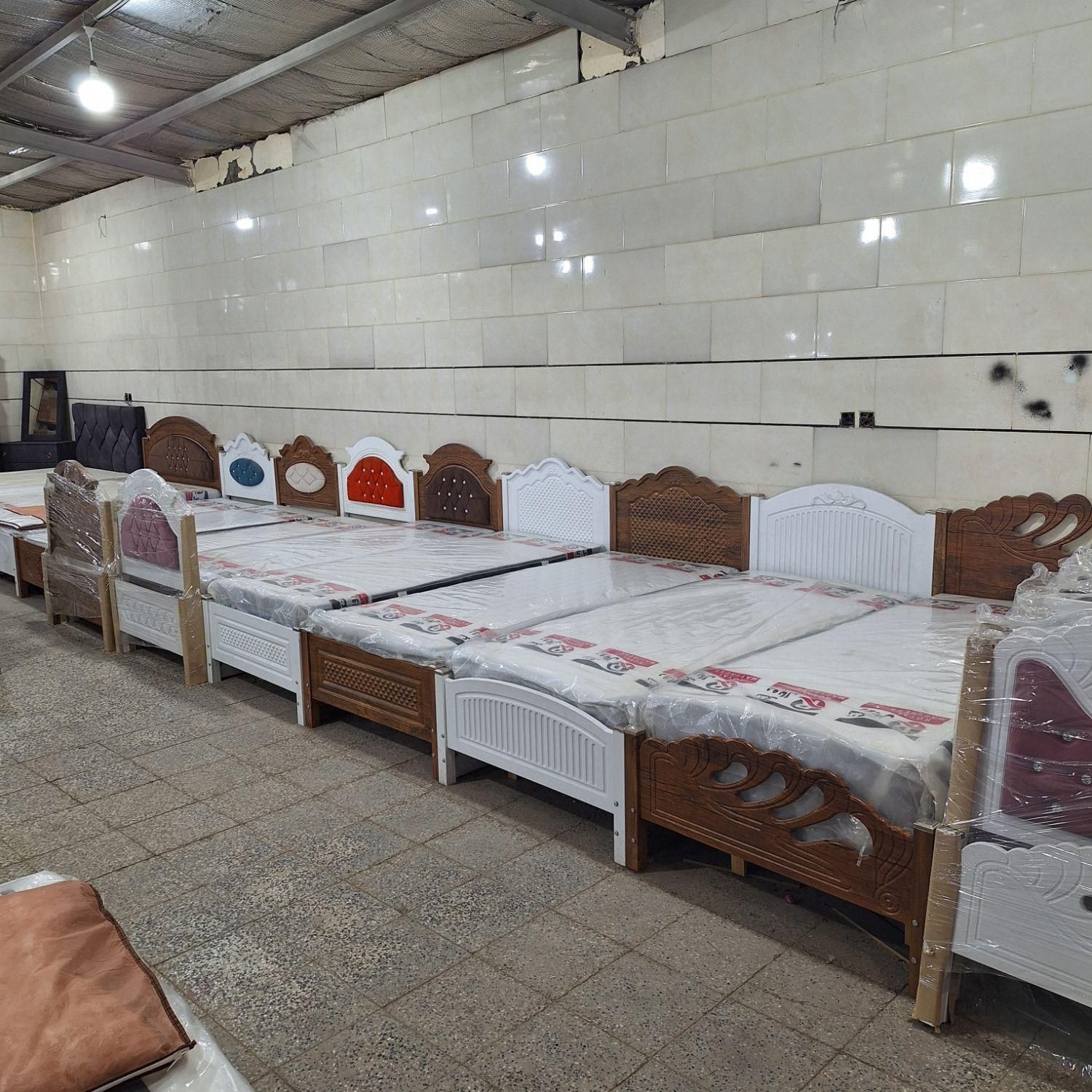 تخت خواب یک نفره|تخت و سرویس خواب|اصفهان, هفتون|دیوار