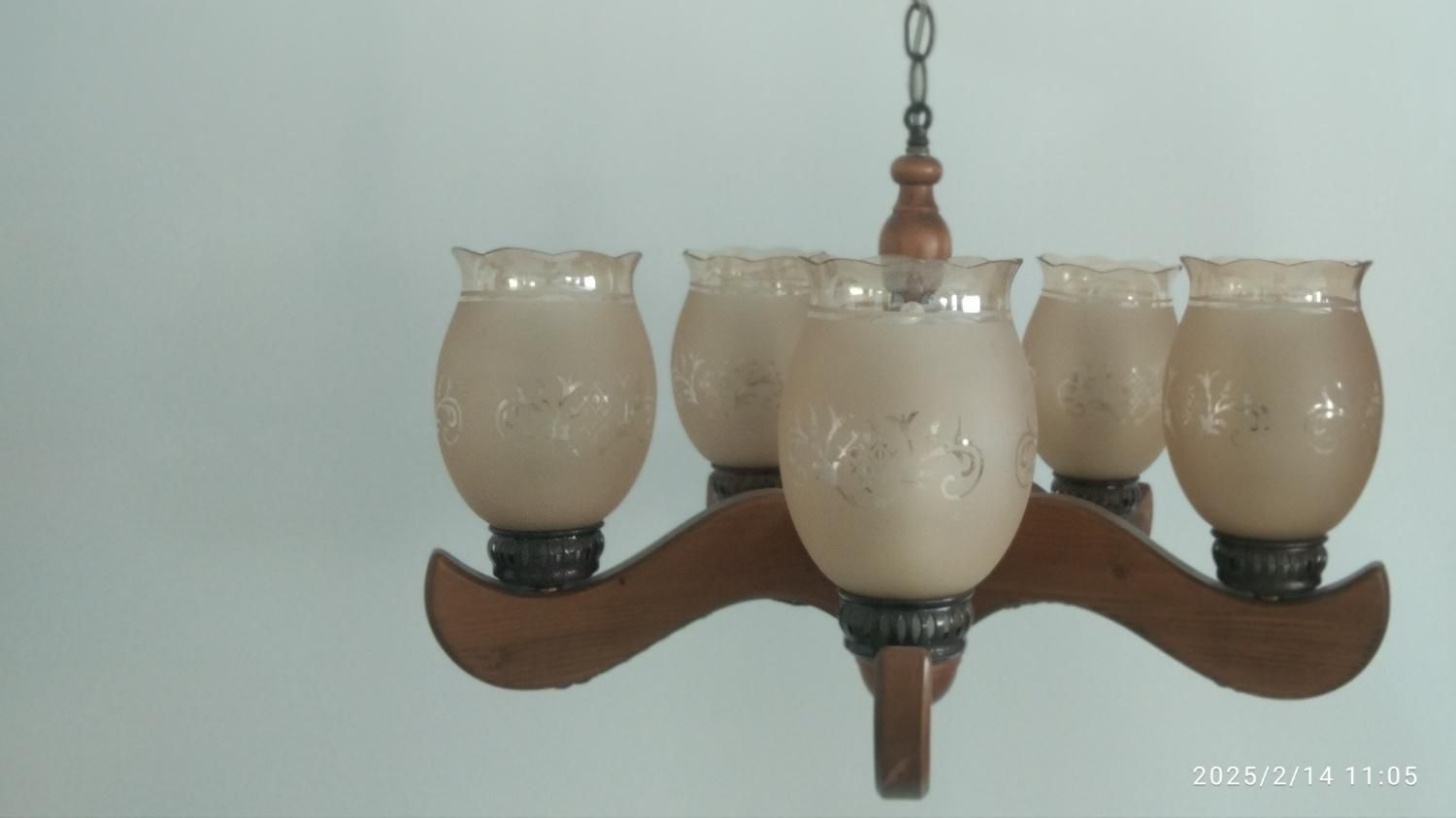 لوستر چوبی در حد نو 5شاخه|لوستر و چراغ آویز|بجنورد, |دیوار