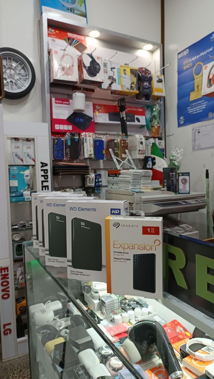 هارد اکسترنال ۱ ترابایت و ۳۲۰ گیگ|قطعات و لوازم جانبی رایانه|خرمآباد, |دیوار