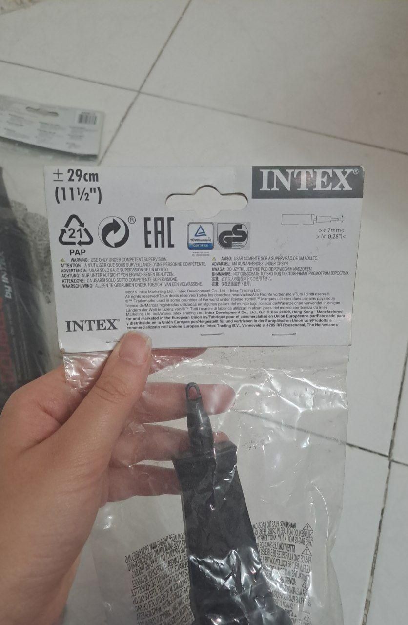 پمپ باد دستی اینتکس برای بادکردن بادکنک|اسباببازی|مشهد, شهید فرامرز عباسی|دیوار