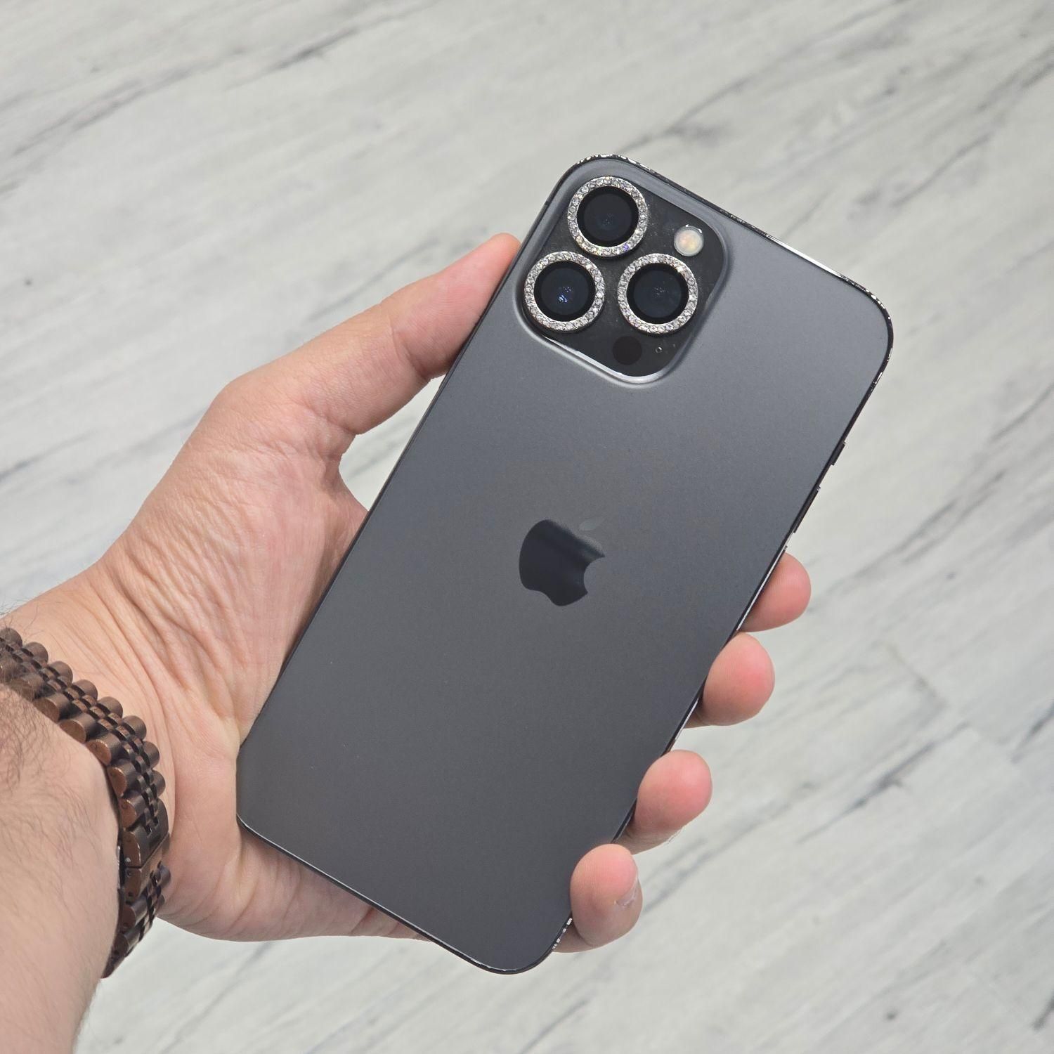 اپل iPhone 13 Pro Max با حافظهٔ ۵۱۲ گیگابایت ZAA|موبایل|یزد, |دیوار