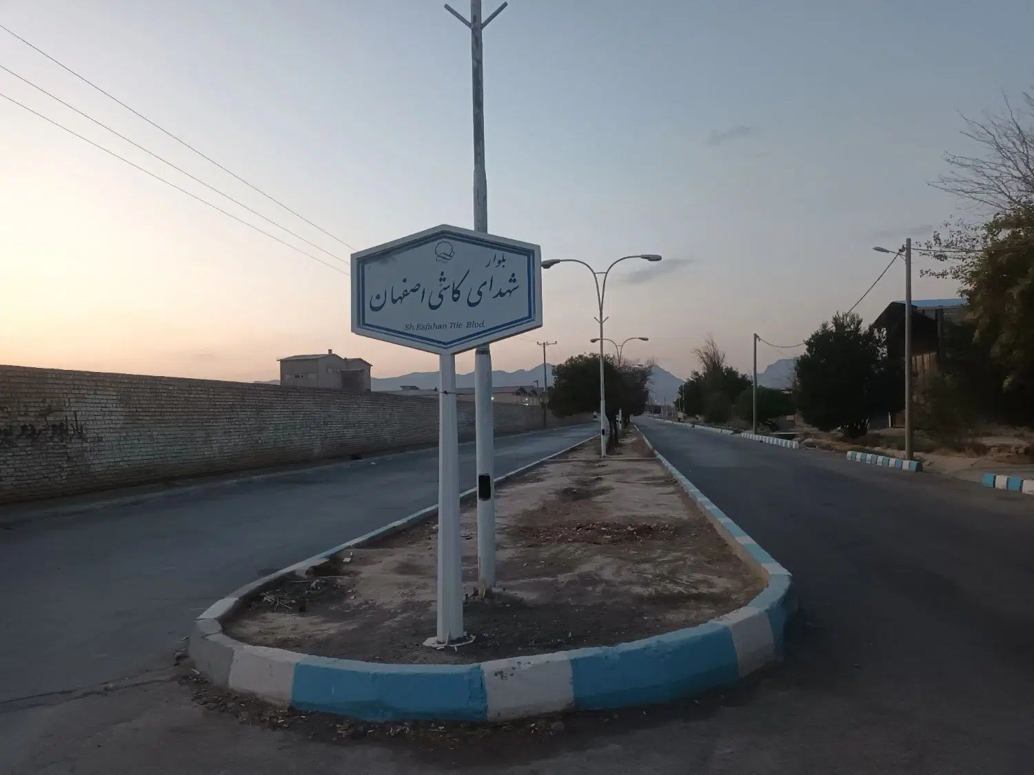 باغ ویلا۳۰۰۰متری اول گلدشت دارای ۲سند۶دانگ استخر|فروش خانه و ویلا|نجف‌آباد, کهریزسنگ|دیوار