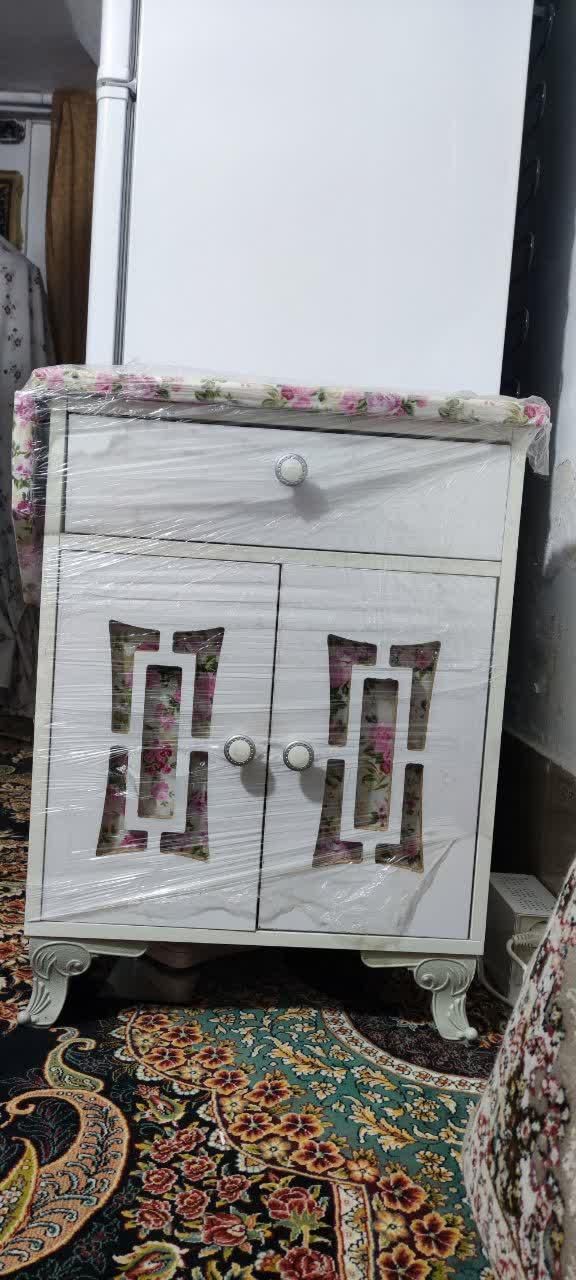 میز اتو وچرخ خیاطی|اتو و لوازم اتو|رشت, گلباغ نماز|دیوار