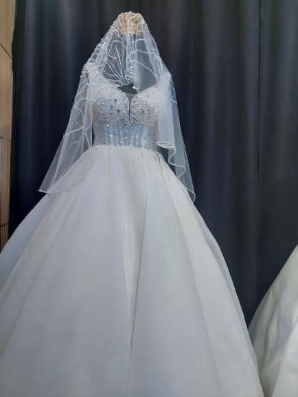 فروش لباس عروس(شکار واقعی نصف قیمت بازار)|لباس|گنبد کاووس, |دیوار