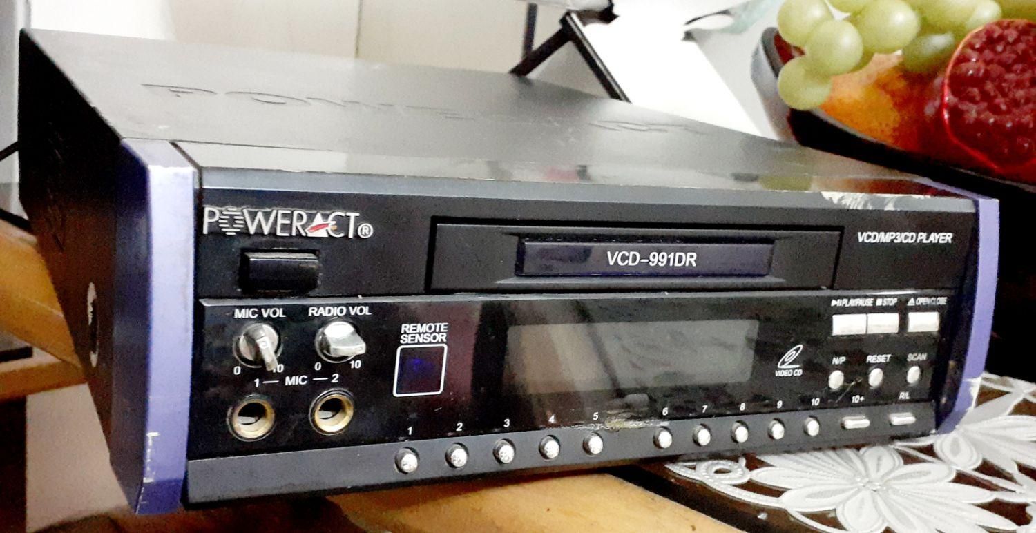 یک دستگاه ویدئو CD|پخش‌کننده DVD و ویدیو|فولادشهر, B7|دیوار