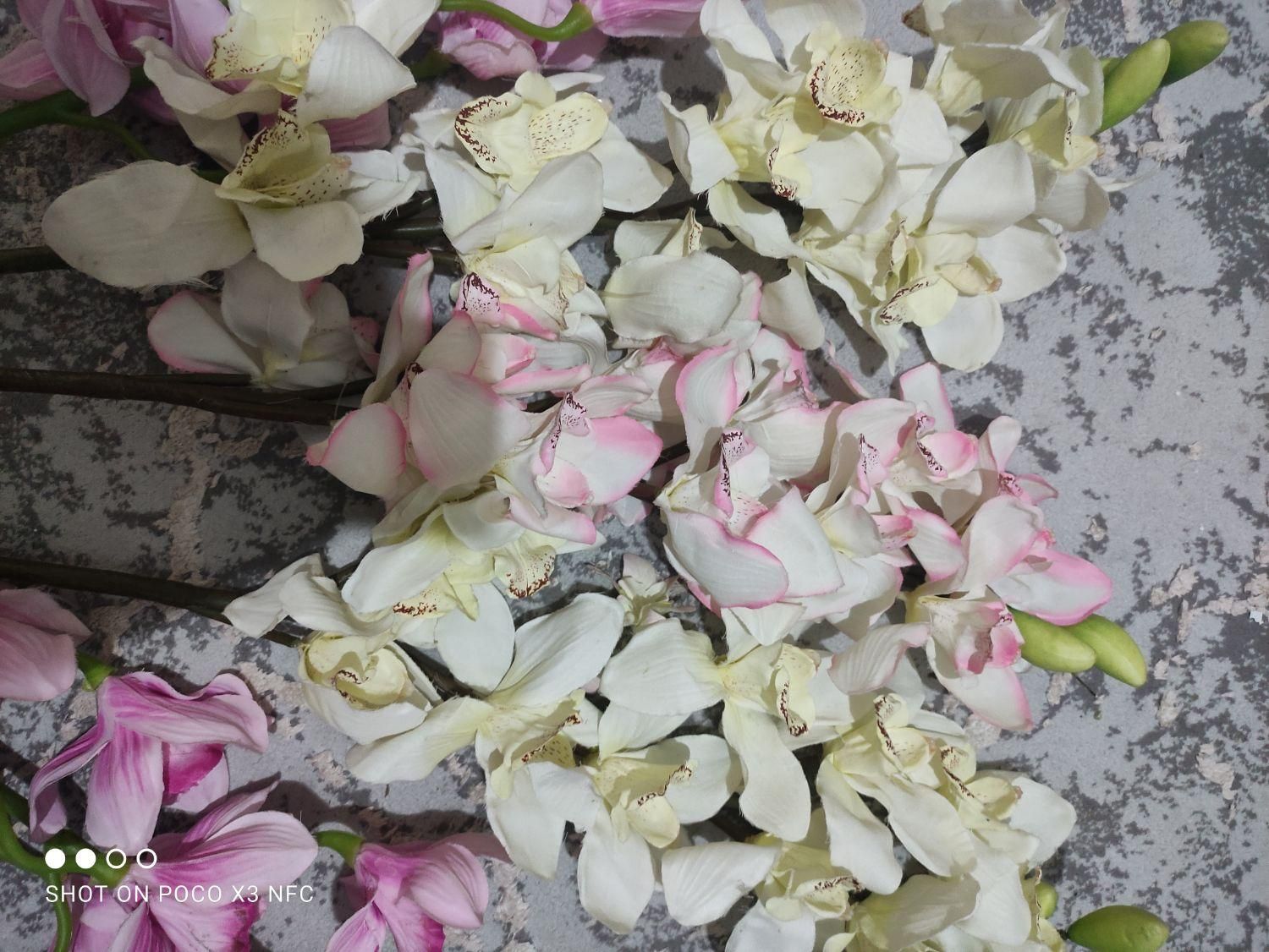 گل زیبا سالم|گل مصنوعی|قرچک, شهرک گلها|دیوار