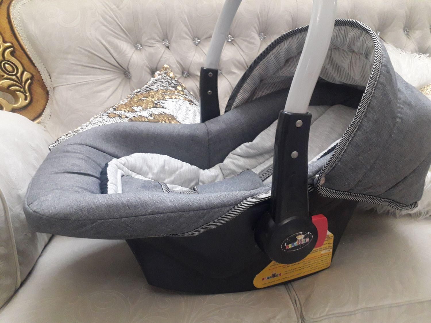 کریر نوزادی|تخت و صندلی بچه|نسیم‌شهر, |دیوار