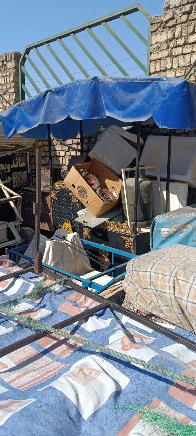 تعدادی چرخ دستی و چهار چرخ و یخدان|فروشگاه و مغازه|تهران, عبدل‌آباد|دیوار