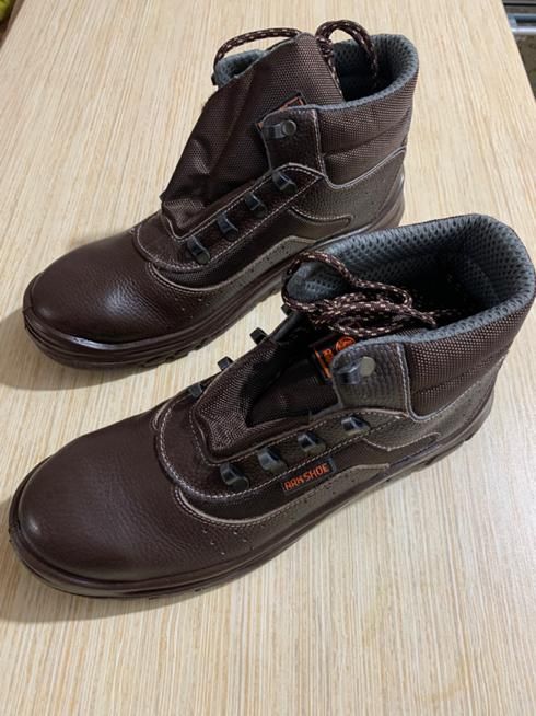 کفش کار ریما|کیف، کفش، کمربند|کاشان, سلطان امیر احمد|دیوار