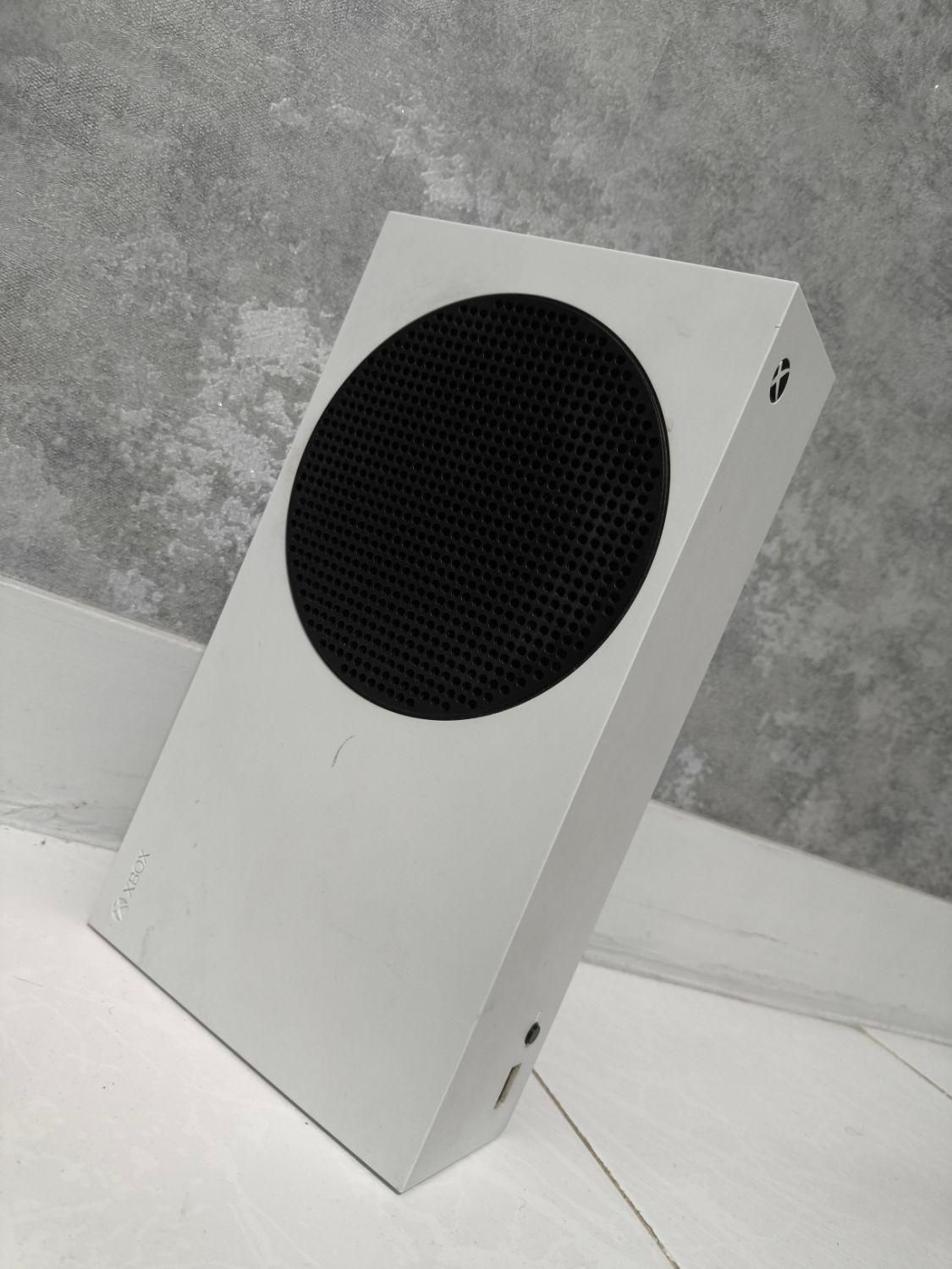 Xbox Series S حافظه 512 با دو دسته و گیم|کنسول، بازی ویدئویی و آنلاین|گرگان, |دیوار
