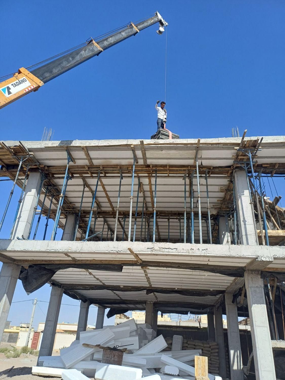 اجرای شناژ فنداسیون ستون سقف بتنی|خدمات پیشه و مهارت|سیرجان, |دیوار