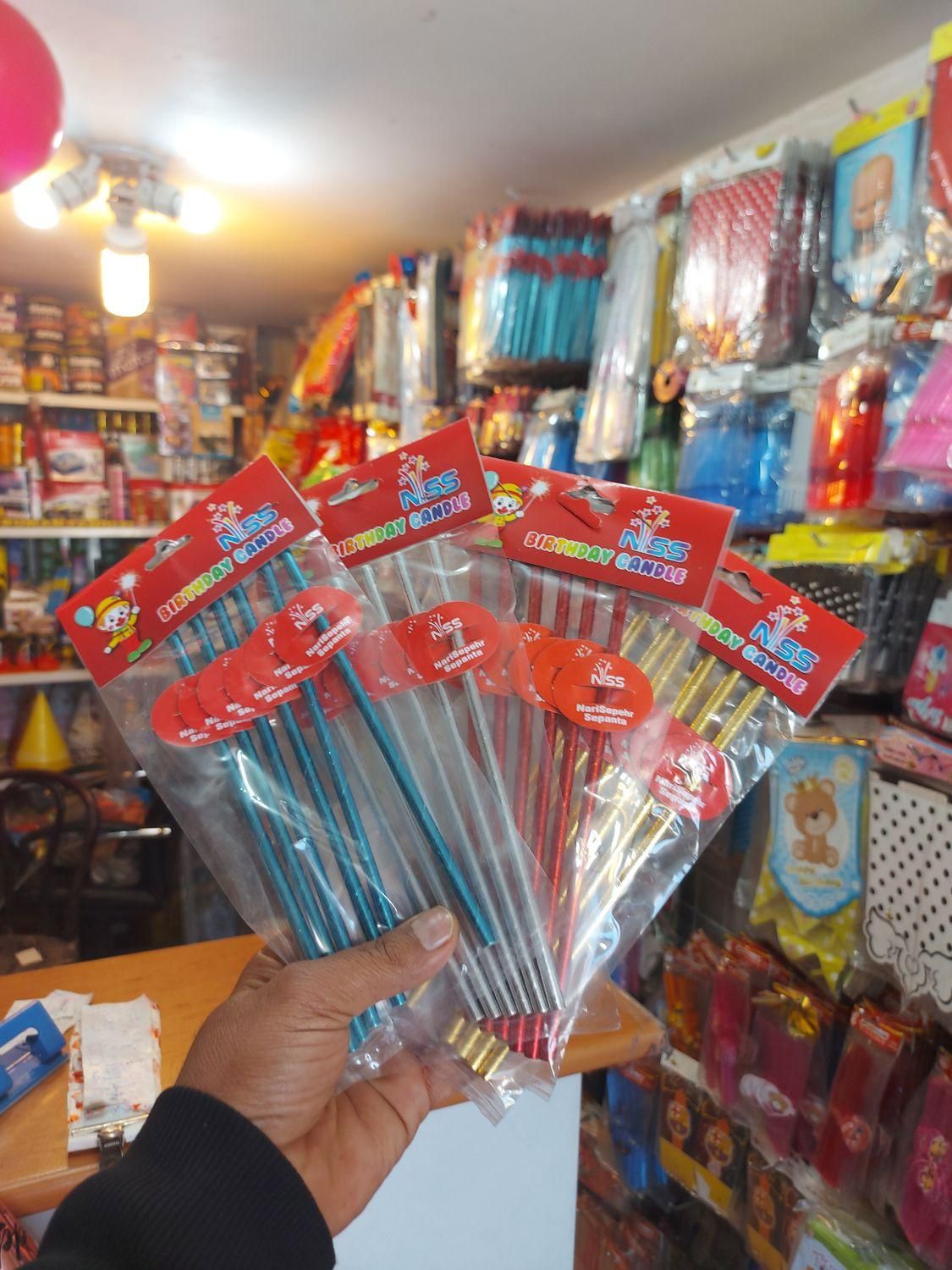 فشفشه آبشار سرد تم تولد|اسباببازی|شیراز, کوزه گری|دیوار