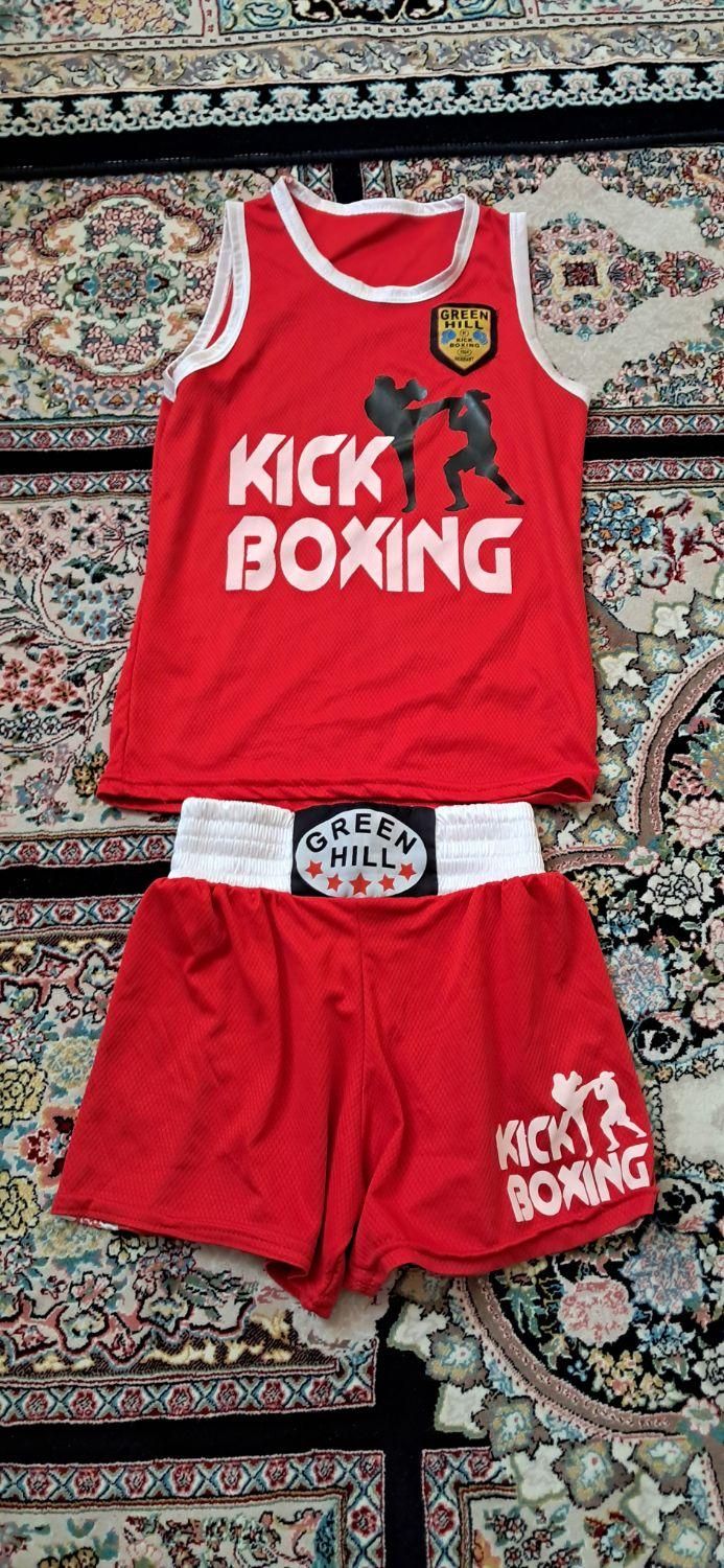 لباس ورزشی|لباس|اسفراین, |دیوار