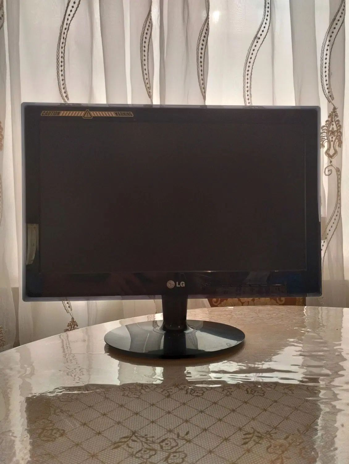 مانیتور ۱۴ اینچی LG flatron|قطعات و لوازم جانبی رایانه|کرج, شهرک جهان‌نما|دیوار