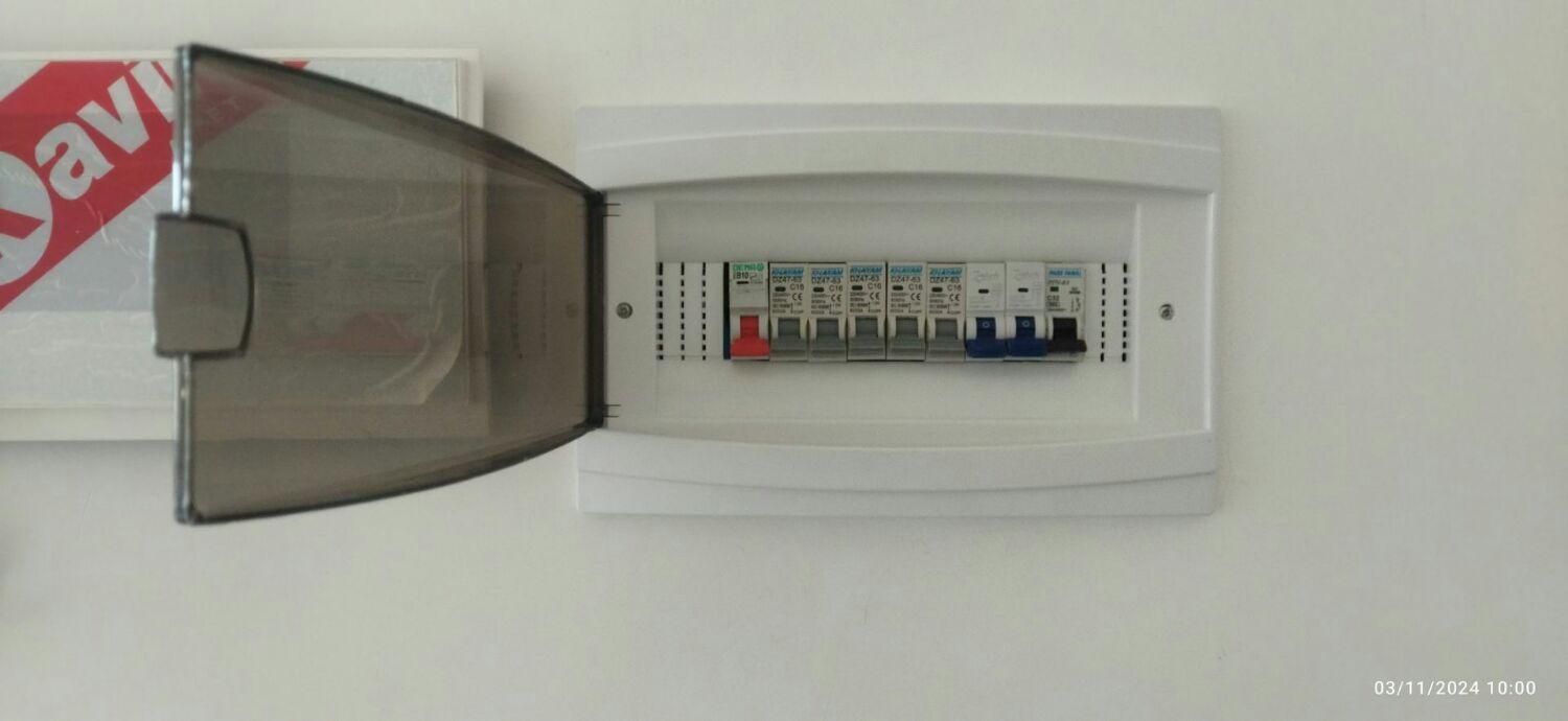 برقکار، دوربین، دزد گیر، اعلام حریق، آیفون|خدمات پیشه و مهارت|تربت‌حیدریه, ۴۵ متری|دیوار