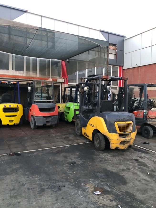 تعمیر و بازسازی انواع لیفتراک و تامین قطعات اصلی|خدمات موتور و ماشین|قم, شهرک خودرو|دیوار