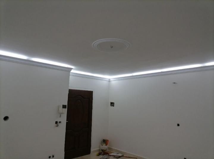 گچکاری ساختمان سفید ابزار خوردکاری لکه گیری حومه|خدمات پیشه و مهارت|تهران, سید خندان (جلفا)|دیوار