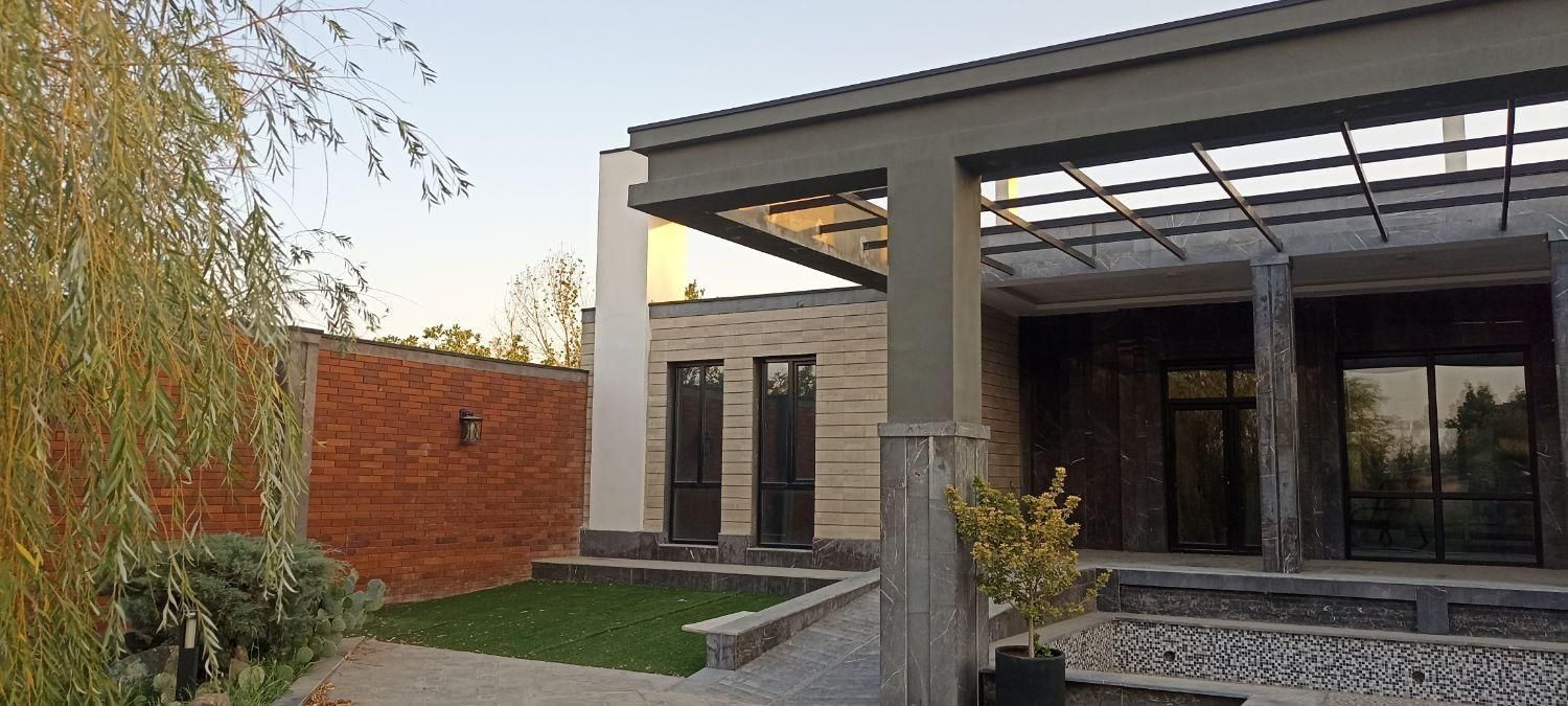 ۱۵۰۰ متر باغ ویلا مدرن سرسبز ـ لوکیشن بی نظیر|فروش خانه و ویلا|مشهد, میان ولایت|دیوار