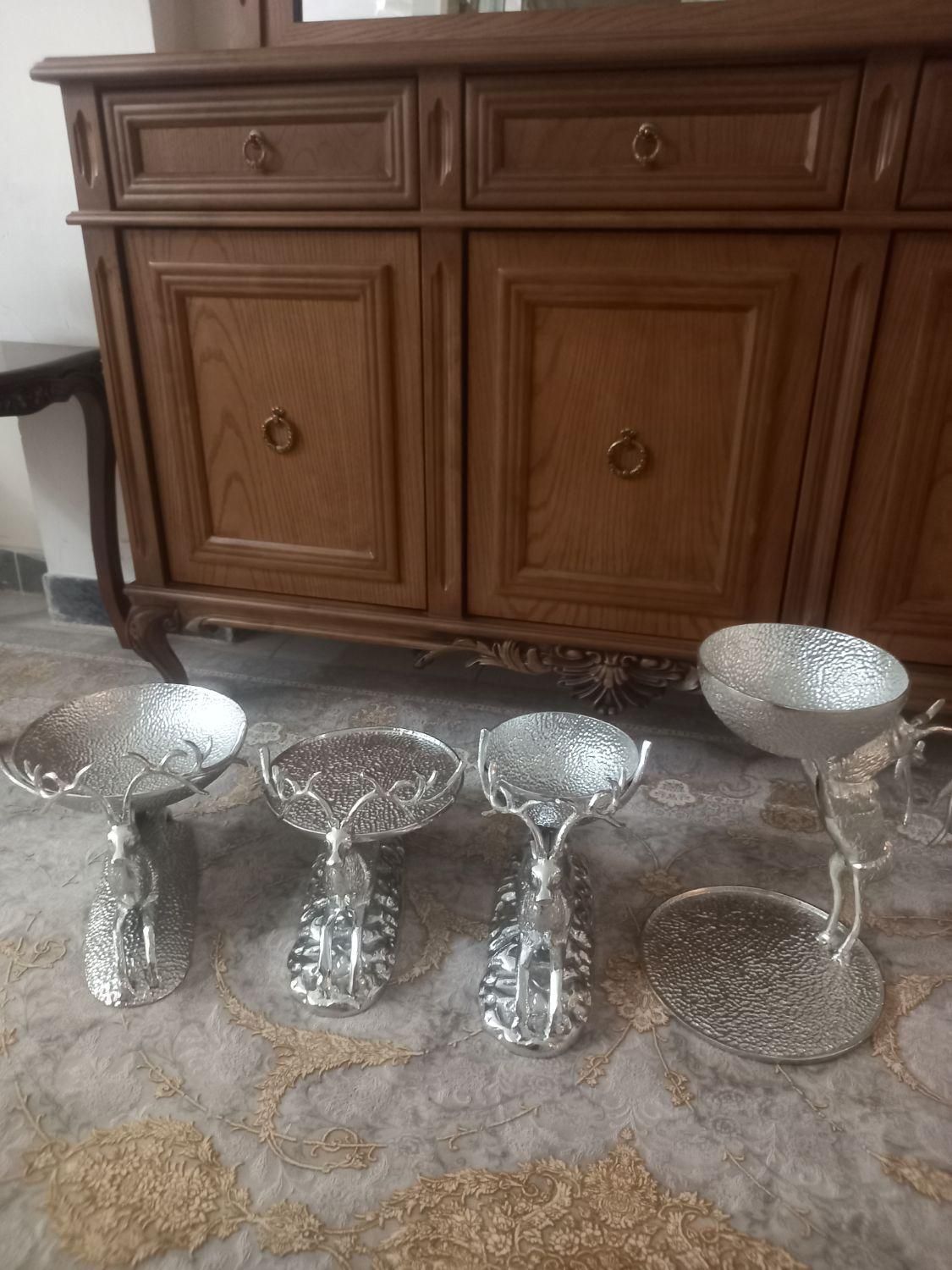 سرویس پذیرایی طرح گوزن 4 تیکه|ظروف سرو و پذیرایی|گلستان (تهران), |دیوار