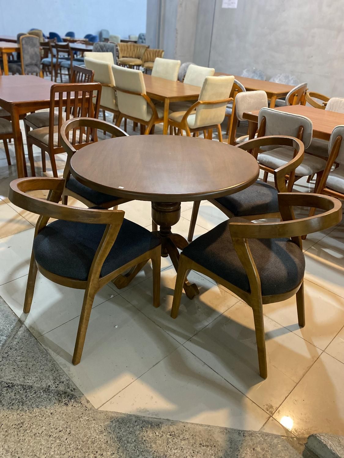 میز غذا خوری/۴نفره/ راش|میز و صندلی غذاخوری|قشم, |دیوار