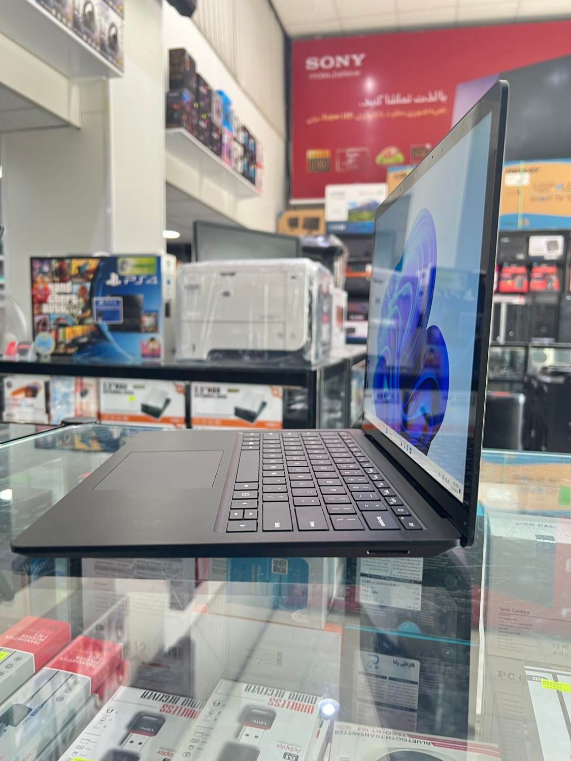 سرفیس لپ تاپ ۴ با رم۱۶گیگi7نسل۱۱|رایانه همراه|کرمان, |دیوار