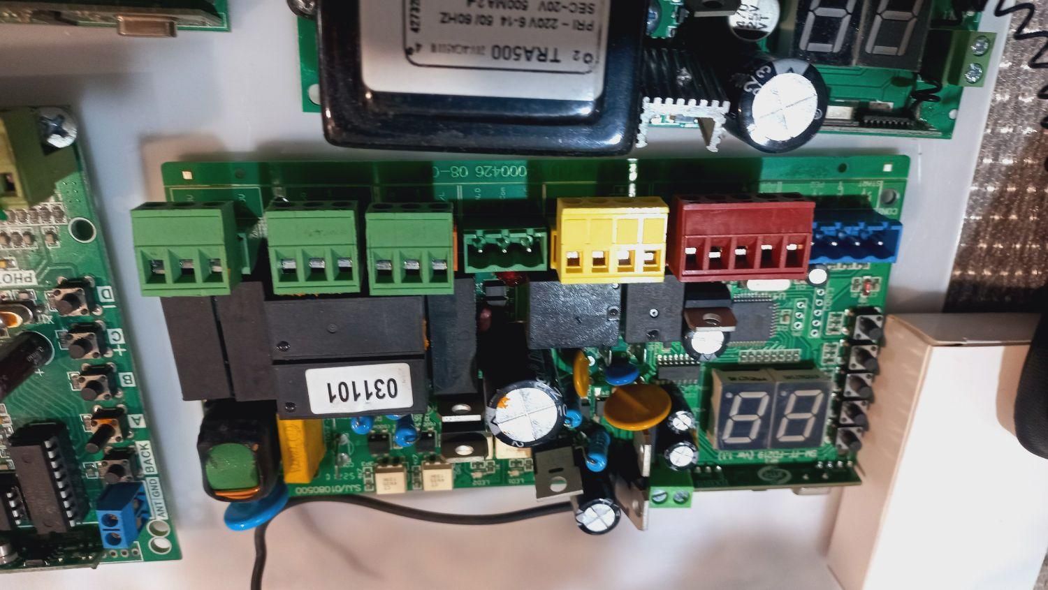 درب برقی نصب وتعمیرات نصب سیموت|خدمات پیشه و مهارت|چهارباغ, |دیوار