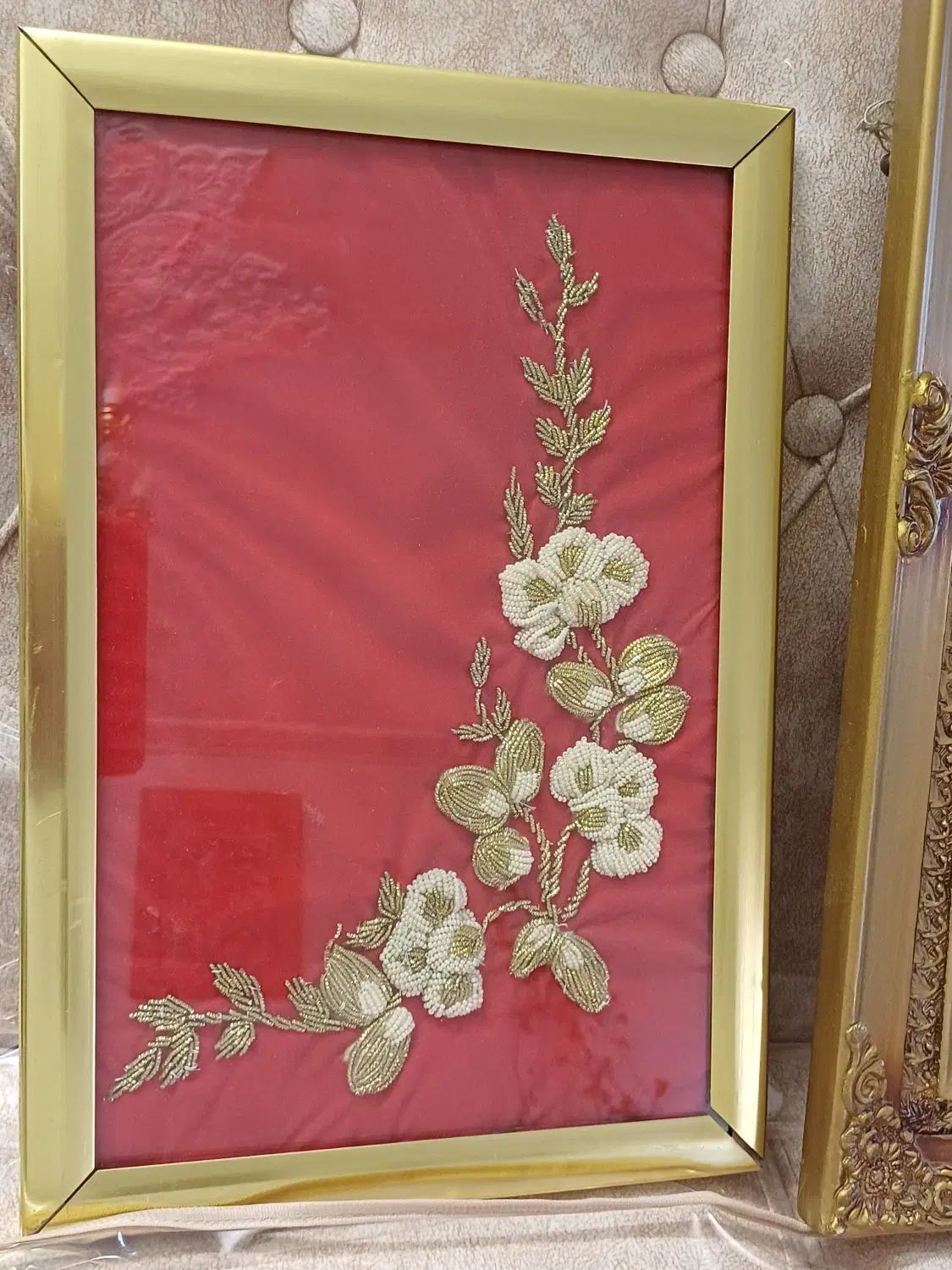 یک تابلوسرمه دوزی  ویک تابلو منجق دوزی|تابلو، نقاشی، عکس|تهران, شهرک دانشگاه|دیوار