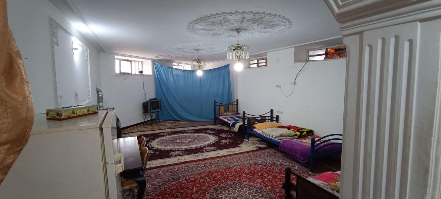 منزل مبله تمیز اجاره روزانه/هفتگی/ماهانه|اجارهٔ کوتاه‌مدت آپارتمان و سوئیت|شیراز, شهرک گلستان|دیوار