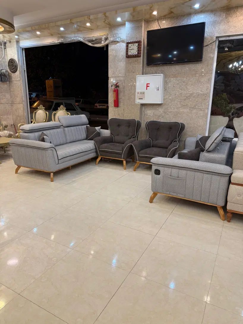 (تعویض مبل کهنه بانو)راحتی هاکان/چکی/تامین اجتماعی|مبلمان خانگی و میز عسلی|مشهد, گاز|دیوار