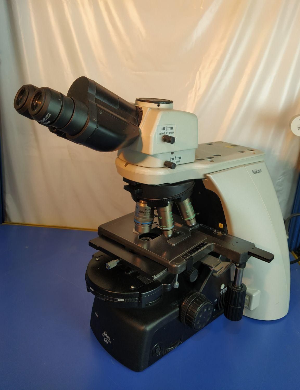 میکروسکوپ آزمایشگاهی|پزشکی|شیراز, زرهی|دیوار