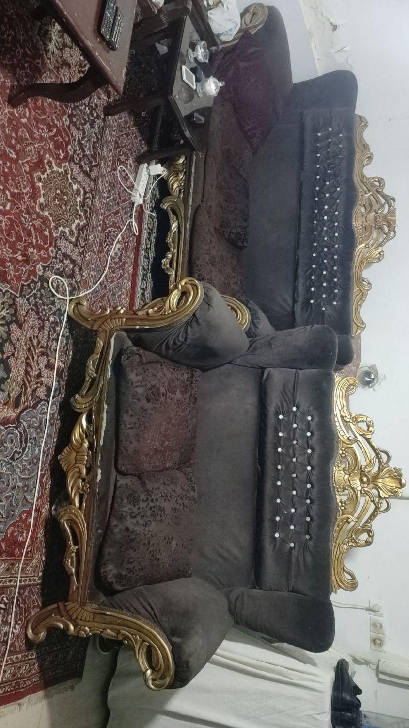 مبل ۹نفره چوب گردو و ۷نفره چوب راش|مبلمان خانگی و میز عسلی|مشهد, نکاح|دیوار
