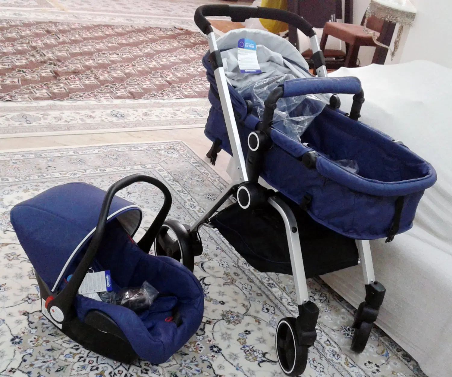 کالسکه و کریر سرمه ای رنگ، مدل mika شرکت chipolino|کالسکه و لوازم جانبی|تهران, جنت‌آباد مرکزی|دیوار