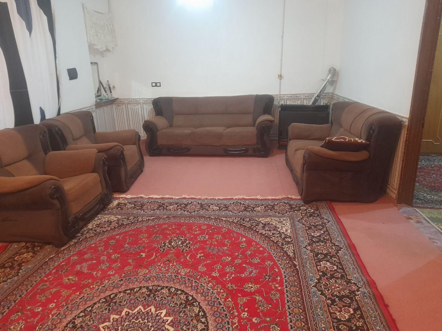 اجاره روزانه آپارتمان ۱۰۰ متری|اجارهٔ کوتاه‌مدت آپارتمان و سوئیت|نهاوند, |دیوار