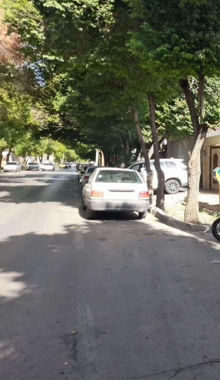 فروش ملک دو نبش با موقعیت استثنایی خیابان ۲۲ بهمن|فروش خانه و ویلا|اصفهان, فرهنگیان|دیوار