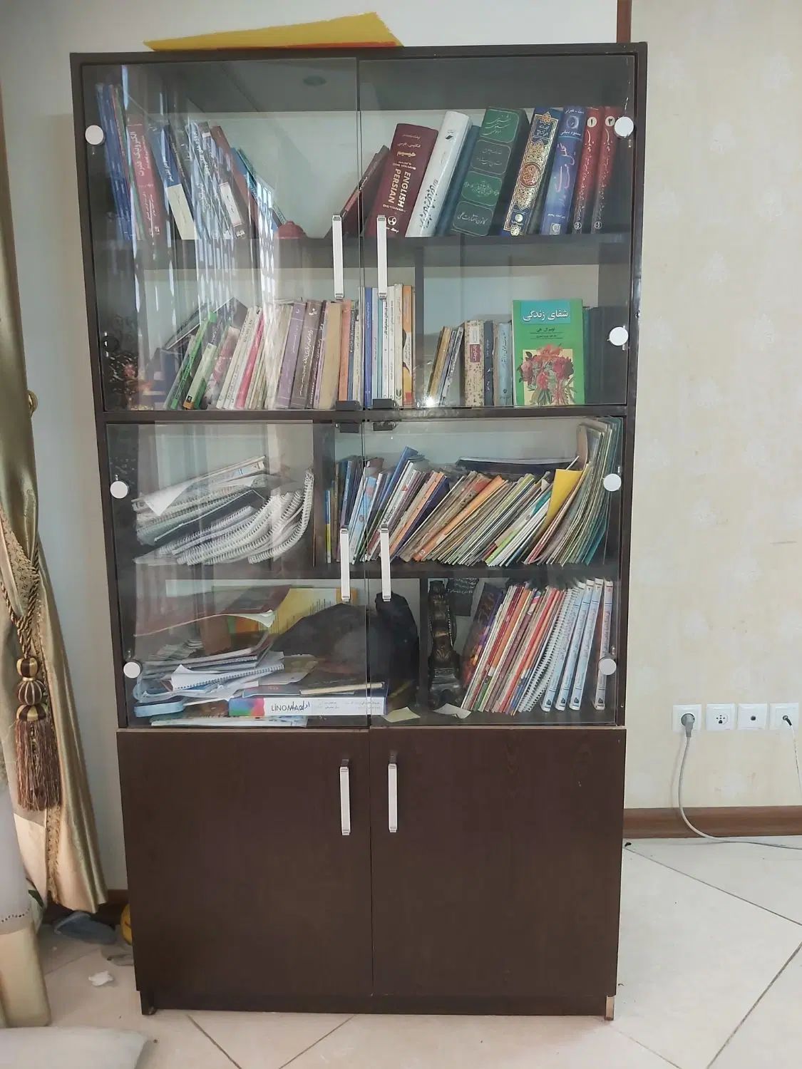 کتابخانه|کتابخانه، شلف، قفسه‌های دیواری|اصفهان, چشمه باقرخان|دیوار