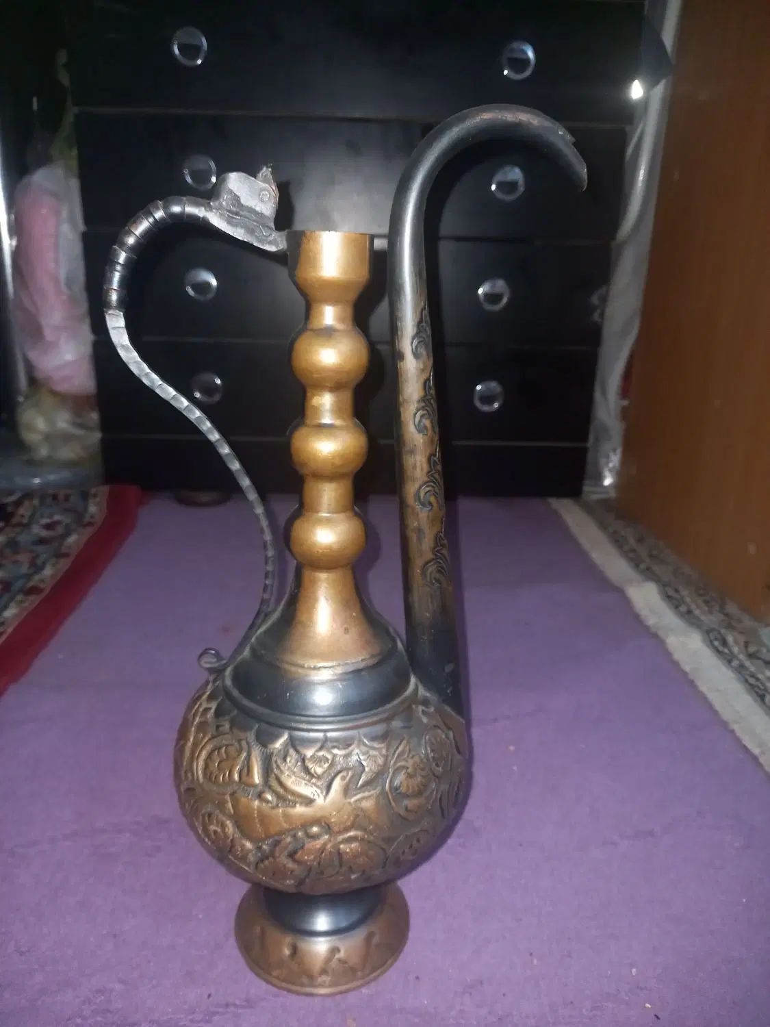 ظرف مسی قدیمی وزن حدودا یکو نیم تا دو کیلو وزن|صنایع دستی و سایر لوازم تزئینی|کرج, ساسانی (قلمستان)|دیوار