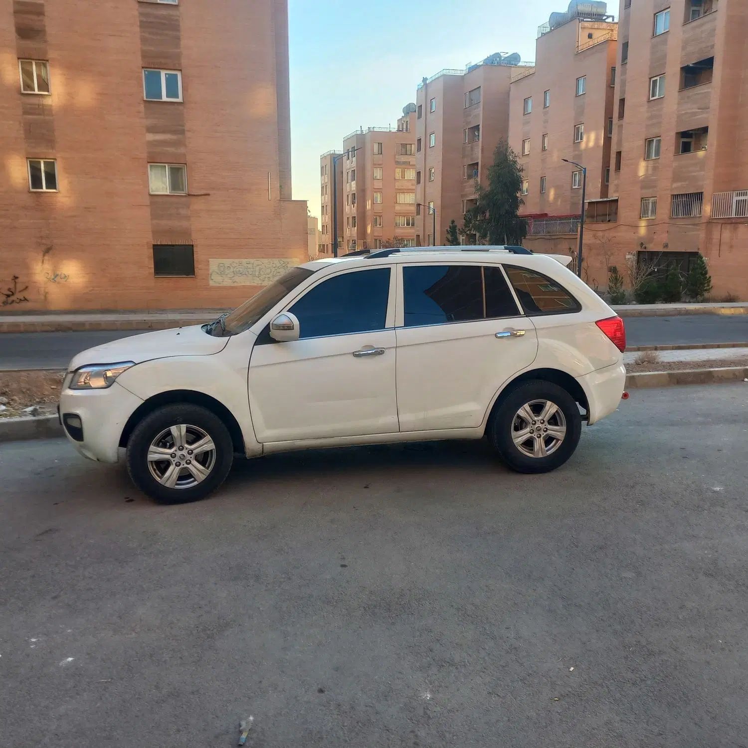لیفان x60مدل 93 دنده هیلمنی .معاوضه باپراید ۸۵ ،۸۶|خودرو سواری و وانت|اصفهان, آبشار|دیوار