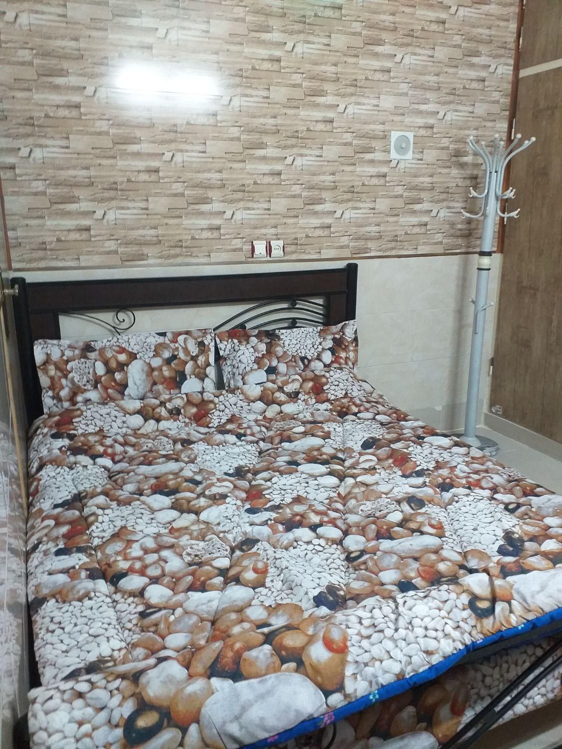 منزل مبله دوخواب ونک خواب و سه پارکینگ درکاشان|اجارهٔ کوتاه‌مدت آپارتمان و سوئیت|کاشان, فاز ۲ ناجی آباد|دیوار