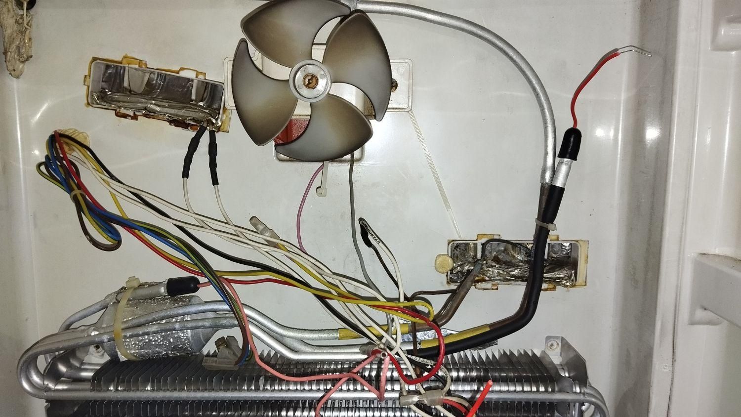 تعمیرات تخصصی لباسشویی و یخچال و برد الکترونیکی|خدمات پیشه و مهارت|تبریز, |دیوار