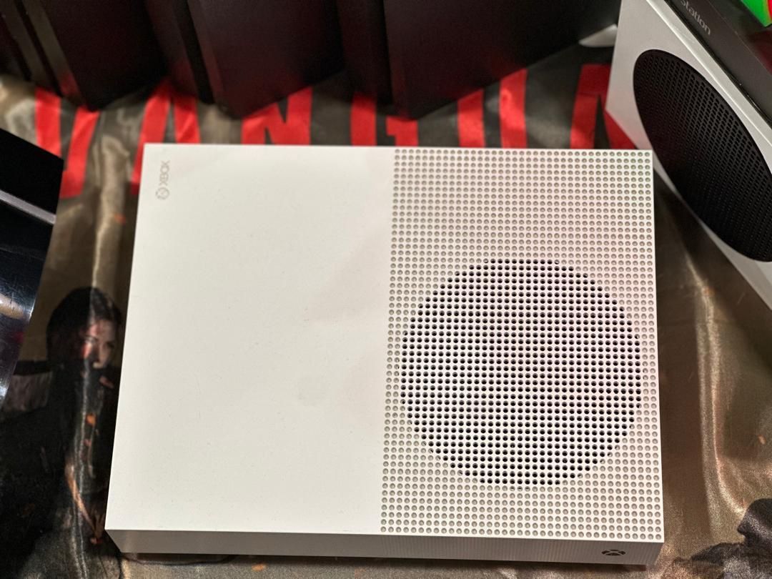 Xbox one s تک دسته در حد|کنسول، بازی ویدئویی و آنلاین|کرج, گوهردشت|دیوار