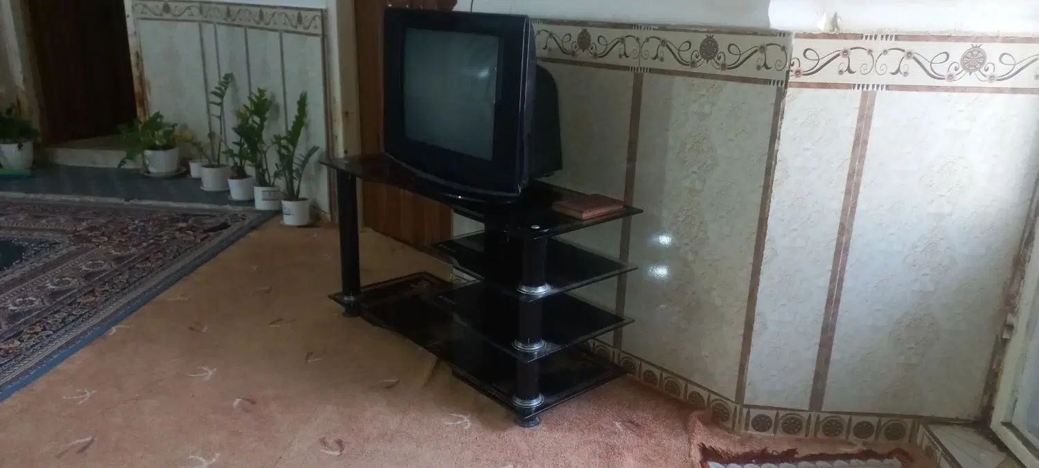 با.سلام تلفزیون طرح ال سی دی  ۲۱ اینج بفروش میرسد.|تلویزیون و پروژکتور|چمران, |دیوار
