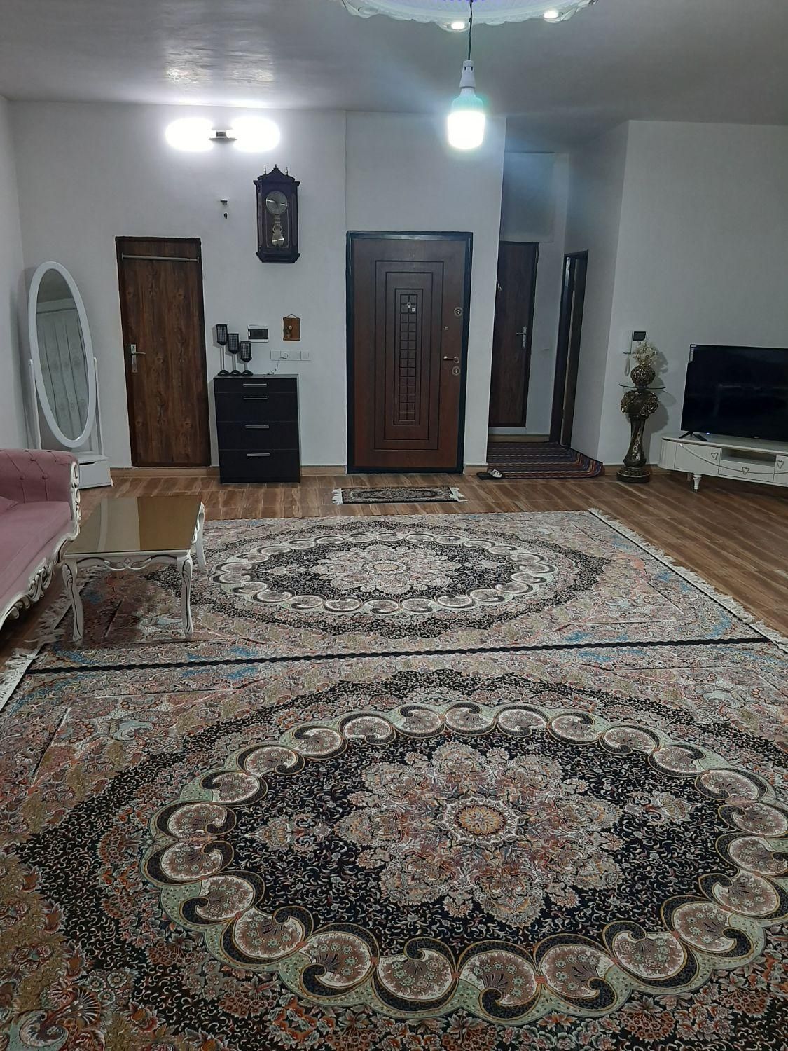 آپارتمان تک واحدی ۱۳۰متر گلستان صالحیه نگارستان ۸|اجارهٔ آپارتمان|گلستان (تهران), |دیوار