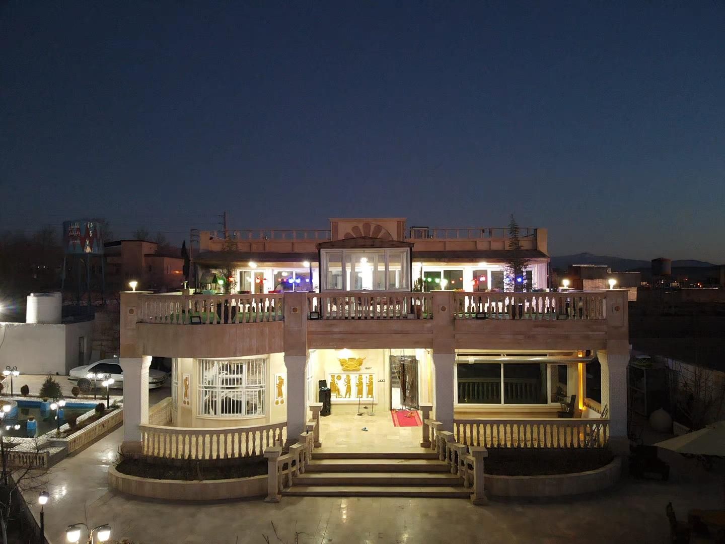 مقصد عید شیراز باشه و انتخابتون شیراز باما|اجارهٔ کوتاه‌مدت ویلا و باغ|شیراز, گویم|دیوار