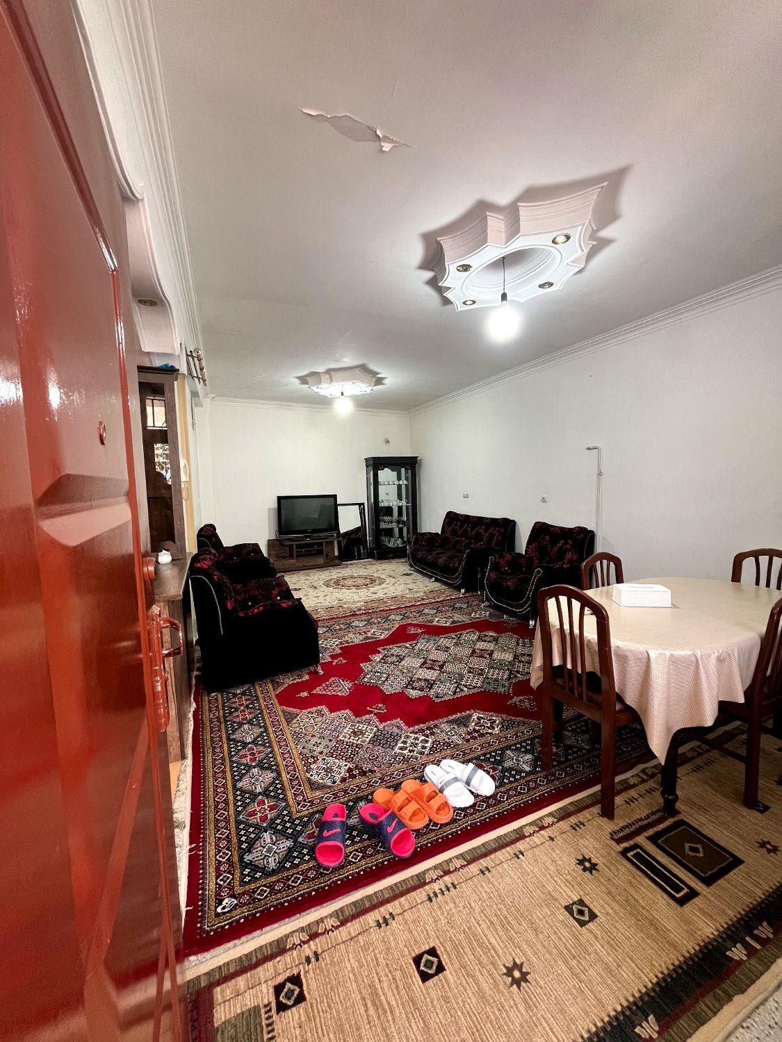 اجاره/ساعتی/روزانه/هفتگی/مبله دربست حیاط ماشین رو|اجارهٔ کوتاه‌مدت آپارتمان و سوئیت|بومهن, |دیوار