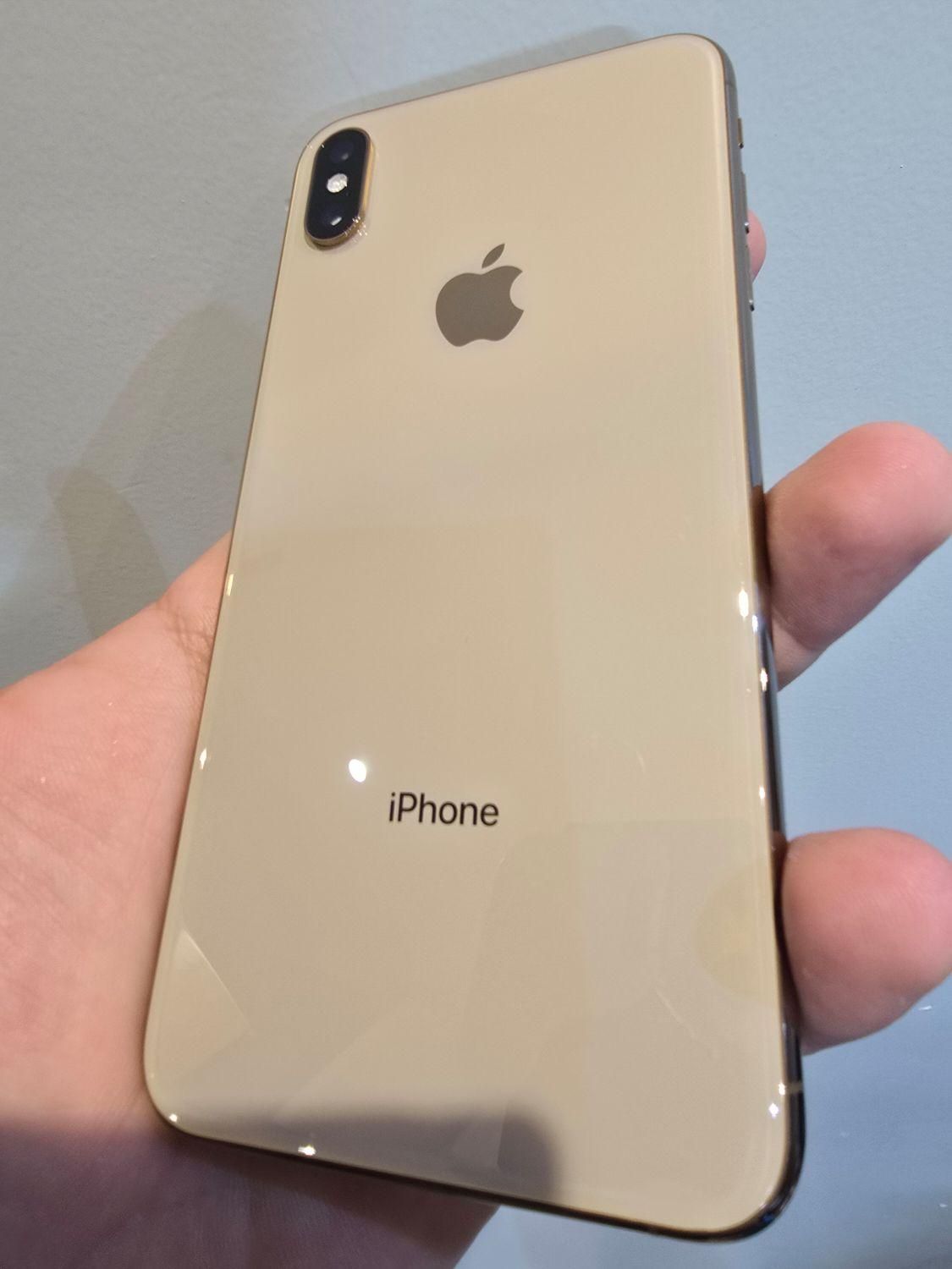 ایفون XS max 512 gold|موبایل|اصفهان, عسگریه|دیوار