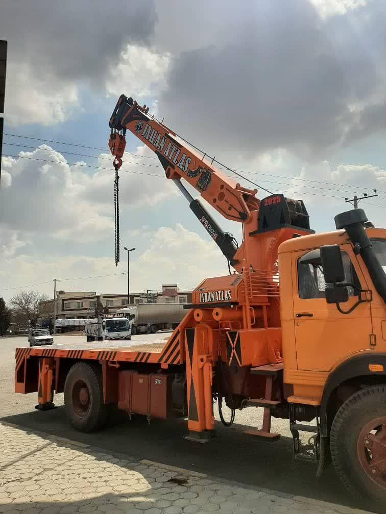 خدمات جرثقیل 3تن خاور  و 10تن کفی دکل بلند جهت کار|خدمات حمل و نقل|شیراز, شهرک امیر کبیر|دیوار