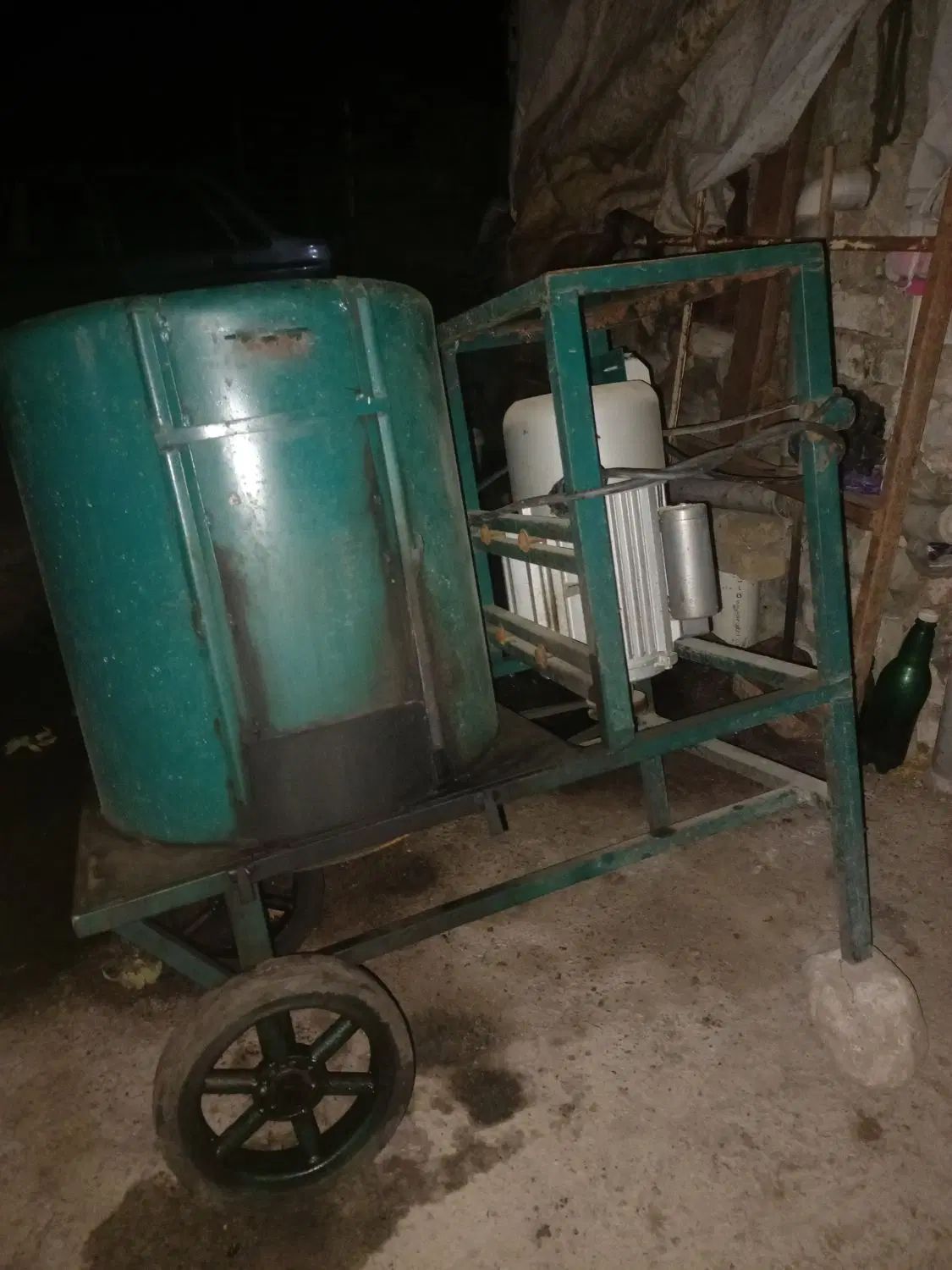 پوست کردن گردو با دستگاه صنعتی پذیرفته میشود|خدمات باغبانی و درختکاری|گرگان, |دیوار