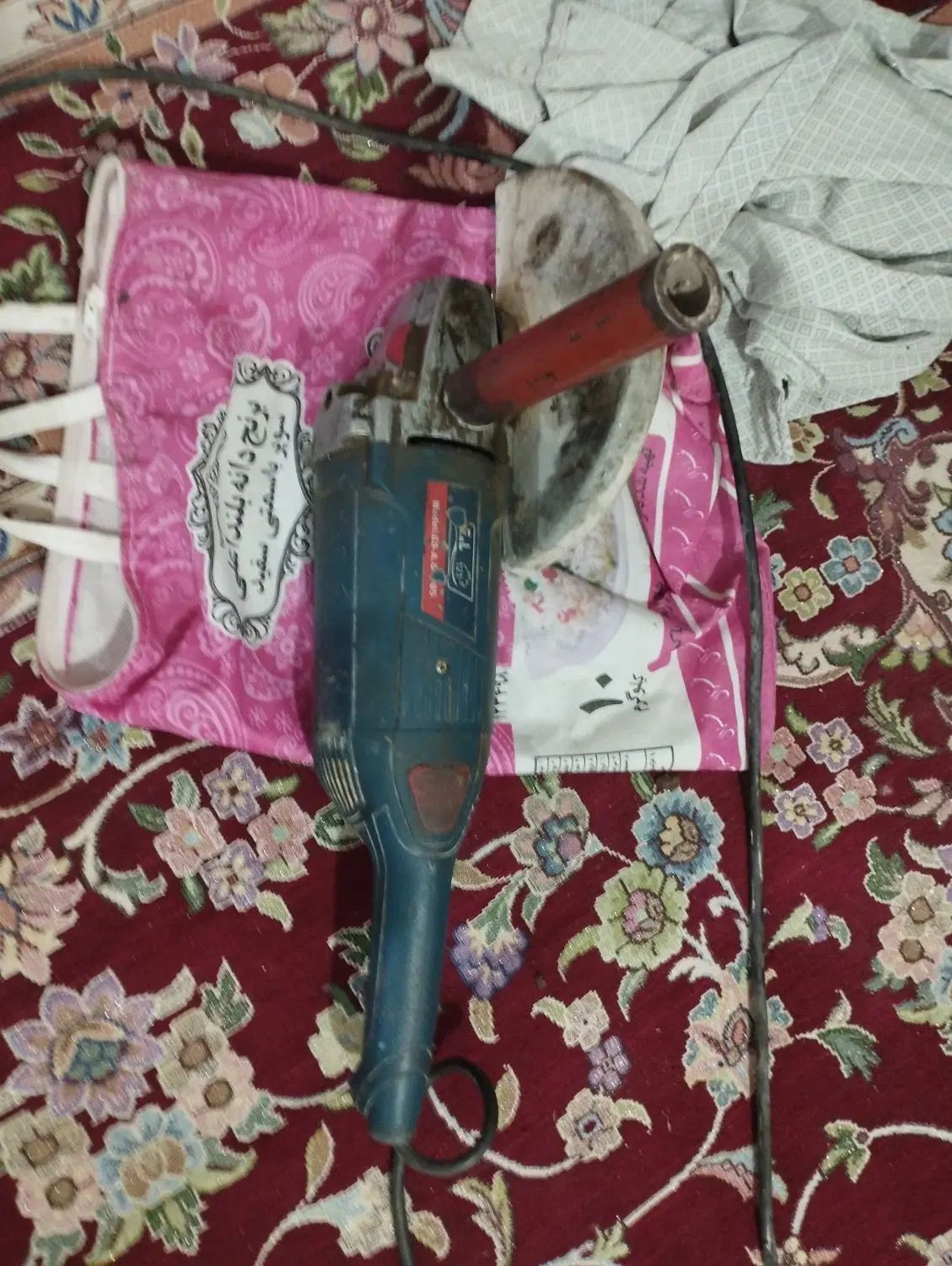 فزز|ابزارآلات|مشهد, موعود|دیوار