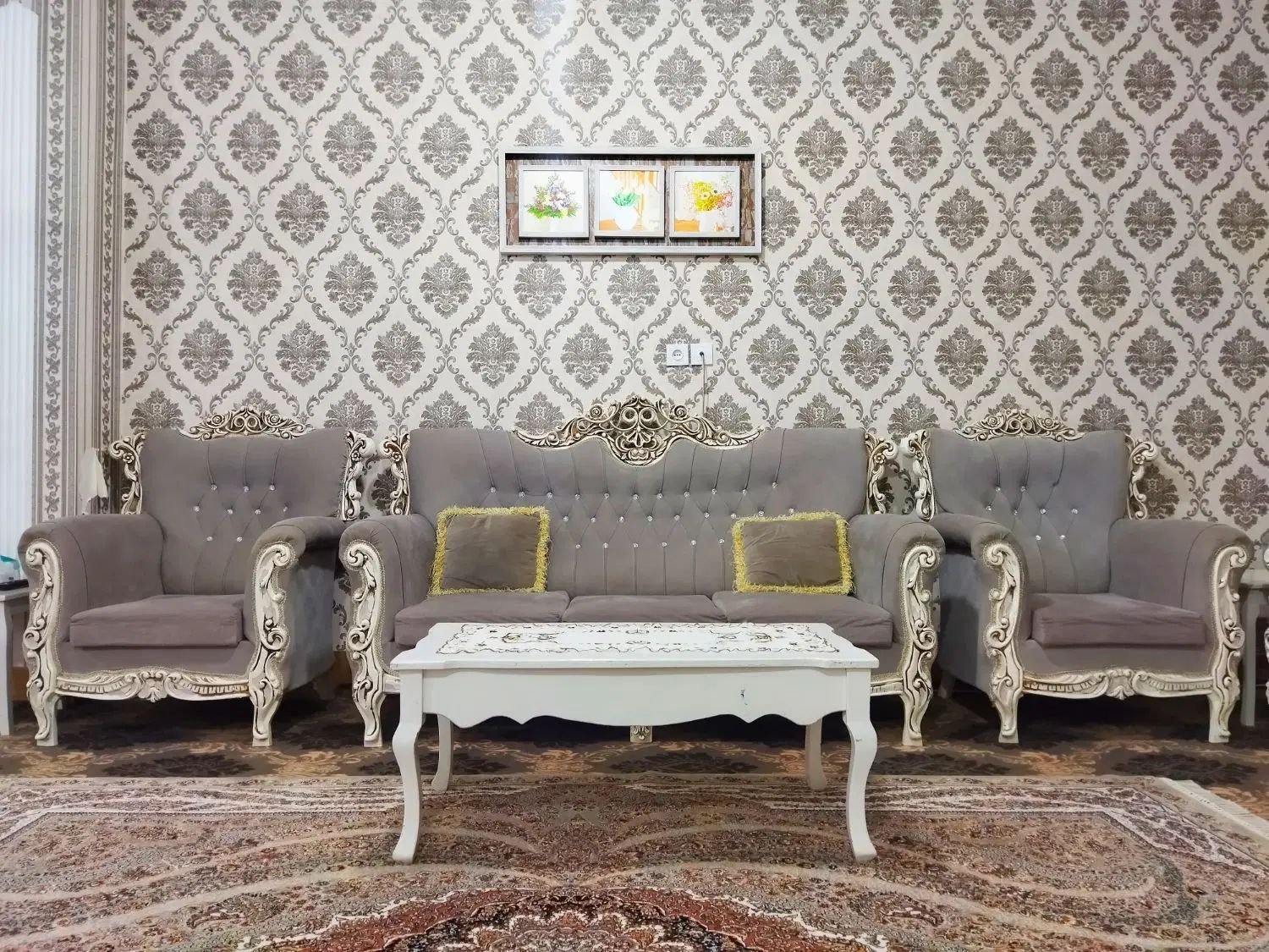 مبلمان کلاسیک|مبلمان خانگی و میز عسلی|کلاله, |دیوار